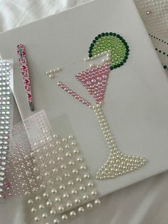 Diamond Diy Decoration, Pearl Diy Decoration, Pearl Room Aesthetic, Badazzled Art Canvas, Pearl Decorations Diy, Canvas Glitter Art Diy, Jewel Painting Canvas, Bead Art Canvas, Aesthetic Birthday Crafts