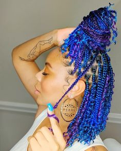 Blue And Black Braids, Knotless Bob, Braids With Shaved Sides, Goddess Braids Hairstyles, Faux Locs Hairstyles, Hippie Hair, Cute Box Braids Hairstyles, Short Braids, Box Braids Styling