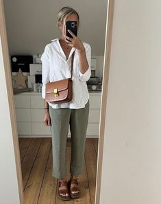 Comfy And Cute Outfits, Chique Outfit, Outfits To Copy, Mode Casual, Casual Work Outfits, Mode Inspo, Mom Outfits, Business Casual Outfits, Looks Style