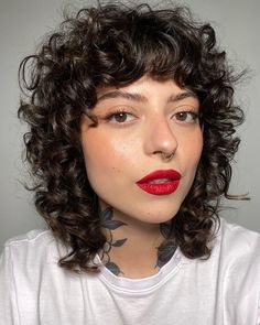 Short Curly 70s Hair, Curly Bob Shag, Short Curly Hair Women Natural Curls, Haircuts Plus Size Women, Short Curly Shaggy Hair, Curly Short Bangs, Short Bangs Curly Hair, Short Curly Hair Shag, Short Curly Hair With Fringe