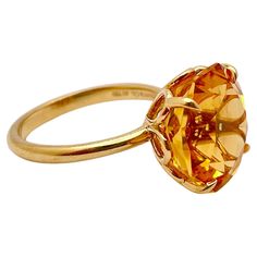 A beautiful 18K yellow gold Elsa Peretti Tiffany and Co. yellow citrine ring. Centred with a golden-yellow octagon cut citrine weighing approximately 10 CT. This ring is size 7.00 US (sizable), and it has a gross weight of 5.50 grams. Tiffany Lucida Ring, Elsa Peretti Tiffany, Yellow Diamond Jewelry, Citrine Engagement Ring, Yellow Citrine Ring, Antique Wedding Bands, Yellow Gold Engagement Ring, Antique Wedding, Elsa Peretti