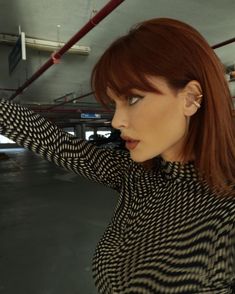 Caroline Receveur Hair, Wine Hair, Red Hair Inspo, Honey Brown Hair, Fest Outfits, Ginger Hair Color, Wavy Haircuts, Natural Wavy Hair, Haircuts Straight Hair