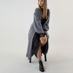 "READY to GO, Size M/L Loose Hand Knitted GRAY Airy Long Mohair Cardigan Coat with super soft luxurious kid mohair completely weightless cardigan that wrapped you into a squishy, puffy cloud and makes you warm in any cold day.  It is a perfect styling piece either with wide pants, minimalist skirt or dresses,  for extra chic in your style. Complete your style with our garments from our CAPSULA COLLECTIONS section. https://www.etsy.com/shop/zzlinen?ref=seller-platform-mcnav&section_id=42301024 DE Long Gray Cardigan, Long Grey Cardigan, Mohair Cardigan, Cardigan Long, Grey Cardigan, Pantalon Large, Wide Pants, Open Front Cardigan, Handmade Knitting