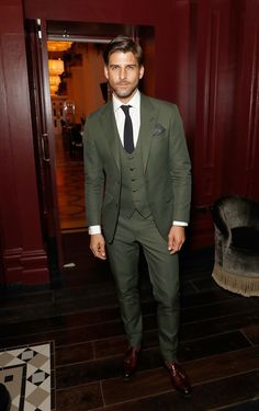 Green Mens Suit, Mens Suit For Wedding, Loyle Carner, Mens Designer Coats, Olive Green Suit, Suits Men Slim, John Phillips