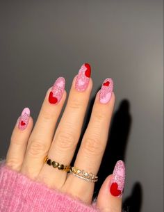 Pink Nail Designs Valentines Day, Short Valentines Day Nails Square, Valentines Day Glitter Nails, Valentines Day Nails Glitter Sparkle, Valentine Glitter Nails, Valentines Day Nails Sparkle, Sparkle Heart Nails, Lovecore Nails, Pink And Red Valentine Nails