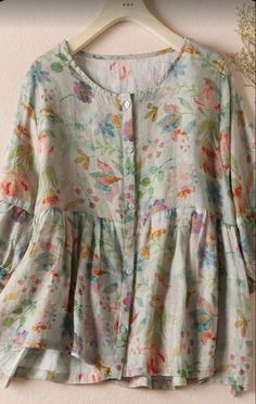 Linen Coat, Women Floral Blouse, Short Kurti, Fashion Top Outfits, Half Sleeve Tops, Loose Shirt, Loose Shirts, Comfortable Room, Linen Blouse