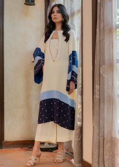 Dress Hand Designs, Blue White Outfit, Be Design, Pakistani Fashion Casual, Festive Collection