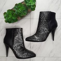 Brand New! Never Worn. Questions? Leave A Comment Below! Spring High-top Black Booties, Black High-top Party Booties, Black High-top Booties For Party, Metallic Ankle Boots, Leave A Comment, Gold Metal, Bootie Boots, Ankle Boot, Ankle Boots