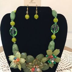 Beautiful Green Necklace And Earrings Green Dangle Jewelry For Spring, Green Spring Party Jewelry, Green Beaded Jewelry For Spring, Spring Green Beaded Jewelry, Elegant Green Necklace For Spring, Opal Apples, Tory Burch Necklace, Stella And Dot Necklace, Bridal Choker