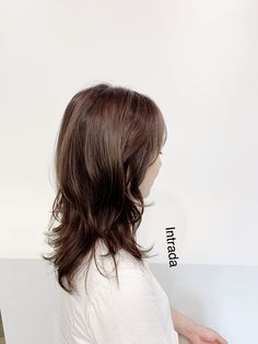 Medium Length Hush Haircut, Hush Cut Medium Length, Medium Length Hush Cut, Hush Cut Curly Hair, Hush Cut Hair Short, Hush Cut Hair Medium, Hush Cut Short, Layered Haircuts Straight Hair, Wavy Mid Length Hair