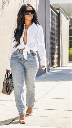 High Waist Mom Jeans, Sewing Tips And Tricks, Sewing Tricks, Fest Outfits, Classy Casual Outfits, Classy Casual, Casual Chic Outfit, Looks Chic, Sewing Tips