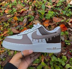 Custom painted drip Airforce 1's. Hand painted brown/neutral hues. Items may vary slightly as each pair is handmade with love 🤎 *Item may be changed to an equivalent size such as boys/mens, depending on inventory. Please refer to sizing chart for reference. 🤎 *I do not offer returns or exchanges on custom items because each one is made specially for you  *if there is a shoe default, whether from myself or after purchase, I do offer free fixes on any custom item🤎 -I strive for the best customer service possible so please feel free to reach out to me with any concerns and I will work to get you the best result, because without you, this isn't possible     -Stay SimplyUncustomary Cute Nike Air Force 1 Custom For Teens, Nike Air Force Cartoon Custom, Cute Nike Air Force 1 High Top, Colored Nike Air Forces, Nike Air Force Customized, Nike Air Force Ones Hightop, Custom Nike Air Force 3d, Nike Air Force 1 Cheep, Custom Nike Shoes Trendy