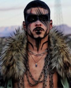 Viking Face Paint, Warrior Makeup, Viking Halloween Costume, Viking Makeup, Vikings Halloween, Demon Makeup, Drag Make-up, Viking Men, Viking Costume