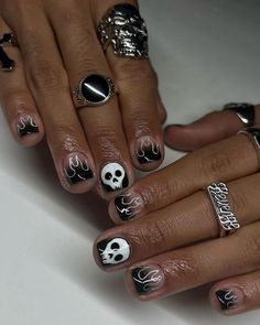 20 Badass Male Nail Art Ideas: Breaking Stereotypes - 160grams Black Graffiti Nails, Goth Nails For Men, Cool Men Nail Art, Goth Nails Short Natural, Black Nail Art Men, Nails For Guys Simple, Teeth Nail Art, Male Halloween Nails, Masculine Nails Art