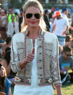 Love this Boho Jacket, Couture Mode, Mode Inspiration, Upcycle Clothes, Fashion Details, Denim Fashion, Diy Clothes, Batik, Boho Fashion