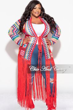 Acrylic %100 Model is wearing large Plus Size Crochet Cardigan, Outfits Brunette, Casual Outfit Aesthetic, Brown Boots Outfit, Plus Size Crochet, Pleaded Skirt, New Year’s Eve Outfit, Outfits New Year, Chic And Curvy