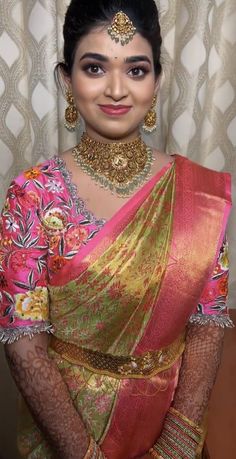 Meenakari Kanchi Pattu Sarees, Vaddanam Models, Jewellery Simple, Kanchi Pattu Sarees, Bridal Sarees South Indian, Wedding Saree Blouse, Wedding Saree Blouse Designs, Traditional Blouse Designs, Wedding Saree Collection