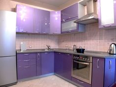 Kitchen Organizing Ideas Kitchen Cabinets Colors, Modern Kitchen Cabinet Design Ideas, Purple Kitchen Decor, Kitchen Organizing Ideas, Cabinets Colors, Colourful Living Room Decor, Tv Room Design, Design Your Own Home