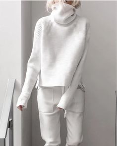 High Neck Sweater, Sweaters Online, Vestido Casual, Loose Sweater, 가을 패션, 50 Fashion, Leather Jackets Women, Mode Inspiration, Sleeves Pattern