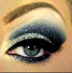 Ooooo. This would look wonderful with the dress I wore to Prom this year. Cheer Makeup, Starry Eyes, Best Makeup Tips, Dark Lipstick, 80s Rock, Youtube Search, Makeup Stuff, Rock Chick, Eye Tutorial