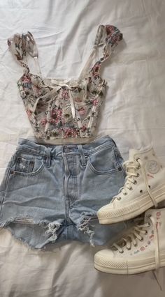 How To Have Style, Skate Sneakers, Outfit Inspo Summer, Anime Shoes, Summer Outfit Ideas, Trendy Summer Outfits, Swaggy Outfits, Simple Trendy Outfits, Cute Everyday Outfits