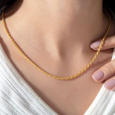 14k Gold Rope Chain Necklace, Thick Rope Chain Necklace for Women - Men, 925K Silver Rope Necklace, Gold Rope Necklace for Her Materials: High Quality 925 Sterling Silver Finish: 14K Gold Vermeil - A thick layer of 14K gold over high-quality sterling silver. It does not tarnish like gold-plated or gold-filled jewelry. Chain Lengths: * 14 inches (35 cm) - Suitable for children aged 5 years or under. * 16 inches (40 cm) - Ideal for ages 6-18 years. * 18 inches (45 cm) - The most popular size for w Gold Rope Necklace, Thick Rope, Gold Rope Chains, Rope Necklace, Rope Chain, Elegant Jewelry, Gold Filled Jewelry, Elegant Gift, Look Plus