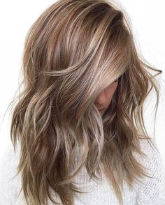 Hair Colour Design, Medium Hair Color, Colour Shades, Trendy Hair Color, Hair Color Highlights, Brown Hair With Highlights