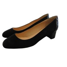 New Jcrew Suede Pumps With Stamped Croc Heel Size: 7 Color: Black Retail: $198 Style: G8170 Per Jcrew, "Suede + A Textured Heel = The Best Of Both Worlds." Suede Upper. Leather Lining. Man-Made Sole. 1 2/5" Heel. For The Best Fit, It Is Recommended, By The Brand, To Choose A Half Size Smaller Than Your Usual Size. Note: Light Scuffs Are On Bottom Of This Shoe Due To Store Try Ons. Shoes Are Still New Despite These Scuffs. These Shoes Are New. The Inside Footbed Is Marked To Prevent Retail Store Returns. Light Scuff Marks May Appear On The Soles From Store Try-Ons. Size: 7 Flat Heel Court Shoes With Contrasting Heel For Work, Suede Court Shoes With Contrasting Heel Counter For Work, Workwear Court Shoes With Contrasting Heel And Round Toe, Black Suede Court Shoes With Reinforced Heel, Black Round Toe Court Shoes With Contrasting Heel Counter, Black Suede Court Shoes With Padded Heel, Black Block Heel Court Shoes With Leather Sole, Black Court Shoes With Leather Sole And Block Heel, Black Court Shoes With Block Heel And Leather Sole