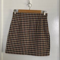 Black, Brown, And Beige Checked Skirt Nwt Size 4 Waist 13.5” Length 17” Brown Mini Skort For Workwear, H&m Brown Bottoms For Fall, H&m Fitted Skirt For Fall, H&m Fall Skirt For Workwear, Fitted H&m Skirt For Fall, H&m Mini Skirt For Fall Workwear, H&m Fall Skirt, H&m Fall Workwear Skirt, H&m Lined Mini Skirt For Fall