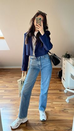 Fit inspo with a blue cropped blazer Cropped Blazer Casual Outfit, Cropped Blazer And Jeans, Navy Blue Jacket Outfit Women, Blazers For Short Women, Blue Crop Blazer Outfit, Blue Cropped Blazer Outfit, Outfit With Blue Blazer, Blue Jeans Work Outfit, Blazer Blue Outfit