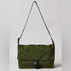 Nwt Baggu Messenger Bag In Bay Laurel Content + Care - 100% Recycled Nylon - Machine Wash - Imported Size - Dimensions: 16"L X 5"D X 12"H Bay Laurel, Baggu Bags, Messenger Bag, Bag Lady, Fast Delivery, Full Service, Green, Women Shopping, Color