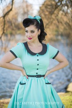 Fashion 1950, 50s Outfits, Pin Up Vintage, Rockabilly Girl, Fifties Fashion, Pinup Couture, Look Retro, Dapper Day, Dee Dee