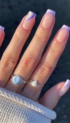 Lilac Nails Acrylic Short, Nail Lavender Design, Light And Dark Purple French Tip Nails, Wedding Nails Light Purple, Cute Nails Lavender, Prom Nails For Lilac Dress, Lavender Purple French Tip Nails, Light Purple And Dark Purple Nails, Purple Prom Dress Nails