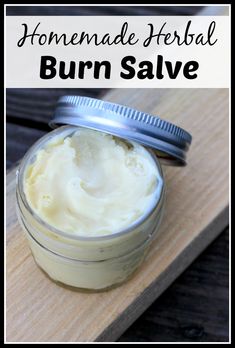 Burn Salve, Yarrow Salve, Tincture Recipes, Diy Salve, Herbal Preparations, Burn Cream, Yarrow Oil, Herbal Diy, Herb Medicine