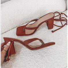 Adorable Block Heel Suede Sandals With Ankle Ties. They Are Brand New And Still In The Box. White Platform Sandals, Lace Sandals, Lace Shoes, Nude Sandals, Unique Blouse Designs, Unique Blouse, Amazing Lace, Lace Up Sandals, Suede Sandals