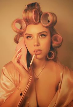 Vintage Hair Rollers Aesthetic, Hair Curlers Photoshoot, Hair Rollers Vintage, Curlers Photoshoot, Rollers In Hair Aesthetic, Roller Set Photoshoot, Hair Roller Photo Shoot, Rollers In Hair Photoshoot, Hair Roller Aesthetic