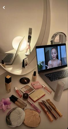 Vogue Aesthetic Beauty Secrets, Getting Ready Makeup Aesthetic, Vogue Grwm Aesthetic, Vogue Makeup Aesthetic, Makeup Pictures Aesthetic, Pinterest Girlies Aesthetic, Girly Vision Board Ideas Aesthetic, Beauty Secrets Vogue, Vogue Makeup Looks