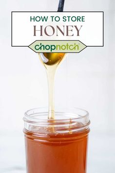 A jar of honey is found in pantries all over the world and is a popular ingredient for adding sweetness to recipes. But where's the best place to store that glass jar of raw honey, you might be wondering. Once you do know how to safely store honey, you can enjoy its delicious flavor for a long time. How To Store Honey, Jar Of Honey, Honey Store, Hacks Kitchen, Recipes Learn