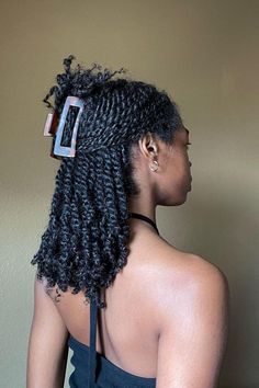 25 Two-Strand Twist Hairstyles for Women: Turn Heads with Trendy Twists | Lookosm Mini Twists Natural Hair, Beautiful Dreadlocks, Quick Natural Hair Styles, Hair Afro, Hairstyle Inspo