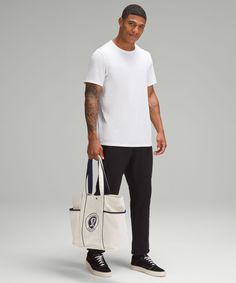 Daily Multi-Pocket Canvas Tote Bag 20L *Logo | Unisex Bags,Purses,Wallets | lululemon Picnic Essentials, Black Nike Shoes, Tennis Shop, Bags Purses, Personal Shopping, Canvas Tote Bag, Small Items, Farmers Market, Purse Wallet