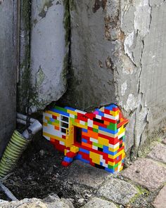 Lego house Graffiti Artwork, Design Industrial, Land Art, Public Art