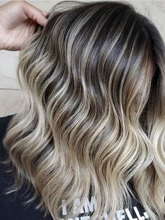 Beachy Highlights, Shadow Root Blonde, Winter Hair Colors, Dark Blonde Hair Color, Color Rubio, Dirty Blonde Hair, Honey Blonde Hair