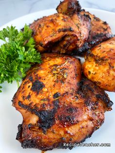 Unbelievably tender, juicy and delicious boneless, skinless chicken thighs made to perfection in your air fryer. With honey, mustard, garlic and a savory seasoning mix, these are a winner! Air Fryer Fried Chicken, Boneless Skinless Chicken Thighs, Skinless Chicken Thighs