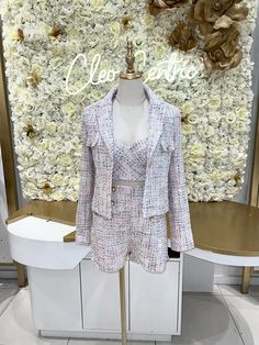 Waist-length blazer with tweed details True to size Mannequin wearing size small Material: 100% Polyester Blazer White, White Blazer, Waist Length, High Waisted Shorts, Herringbone, Lace Top, High Waisted, Blazer, Women's Top