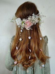 Romantic hair vine with a floral veil for a beautiful boho wedding hairstyle. Suitable for wedding or for holy communion. The hair vine and the veil are mostly made of  artificial flowers in pink, white, cream and green tones...  When stored in dry and dark place, our products last 10-15 years. We can also make you other matching accessories. Please message me for more information. :) ---------------------------------------------------------------- SHIPPING INFO FOR EU ORDERS: Standard shipping: Romantic Bridal Hair, Wedding Flower Hair, Green Combination, Flower Bun, Bridal Hair Veil, Hair Vine Bridal, Romantic Wedding Flowers, Floral Veil, Flower Veil