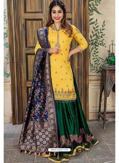 Hairstyles With Sharara Suit, Lehenga Kameez, Kameez Style, Fashion Lehenga, Eastern Wear, Salwar Pants, Cotton Lehenga, Lehenga Suit, Cotton Salwar Kameez