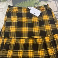 Nwt Soft Ruffle Skirt Casual Yellow Skirt For Fall, Casual Yellow Pencil Skirt, Casual Yellow Skirt, Casual Yellow Pleated Skirt, High Waisted Black Skirt, High Waisted Jean Skirt, Soft Skirt, Midi Wrap Skirt, Ribbed Skirt