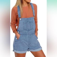 Vetinee Women's Classic Adjustable Straps Cuffed Hem Denim Bib Overalls Shorts Jean Short Overalls, Overalls Shorts, Style Overalls, Denim Overalls Shorts, Salopette Jeans, Short Overalls, Stretch Denim Fabric, Skirt Denim, Ripped Shorts