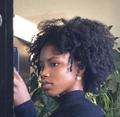 Black Fashion Models Woman, 4c Natural Hairstyles Short, 4a Natural Hair, Natural Black Women, Natural Hair Beauty, Hairstyle Inspo, 4c Hair, Afro Hair