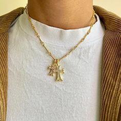 Vintage Y2k Style Double Cross Gold Necklace Rhinestone Crystal Cross. 19.5 Inches Length Is Adjustable By 2 Inches Brand New Cross Gold Necklace, Double Cross Necklace, Chrome Cross, Cross Necklace Gold, Cross Gold, Crystal Cross, Gold Cross Necklace, Mens Accessories Jewelry, Mens Gold